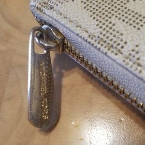Michael Kors Bags - Michael Kors wallet Michael Kors Bags - Michael Kors wallet